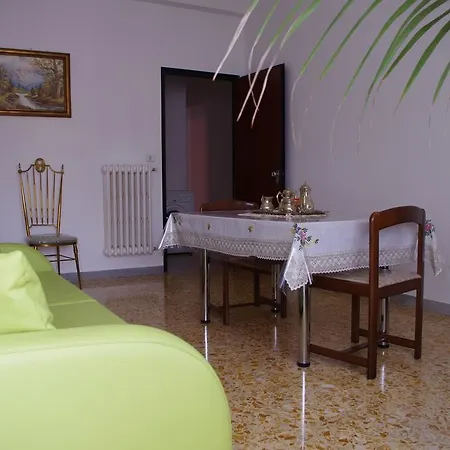 Casa Vacanze Marisa Holidays Apartment *
